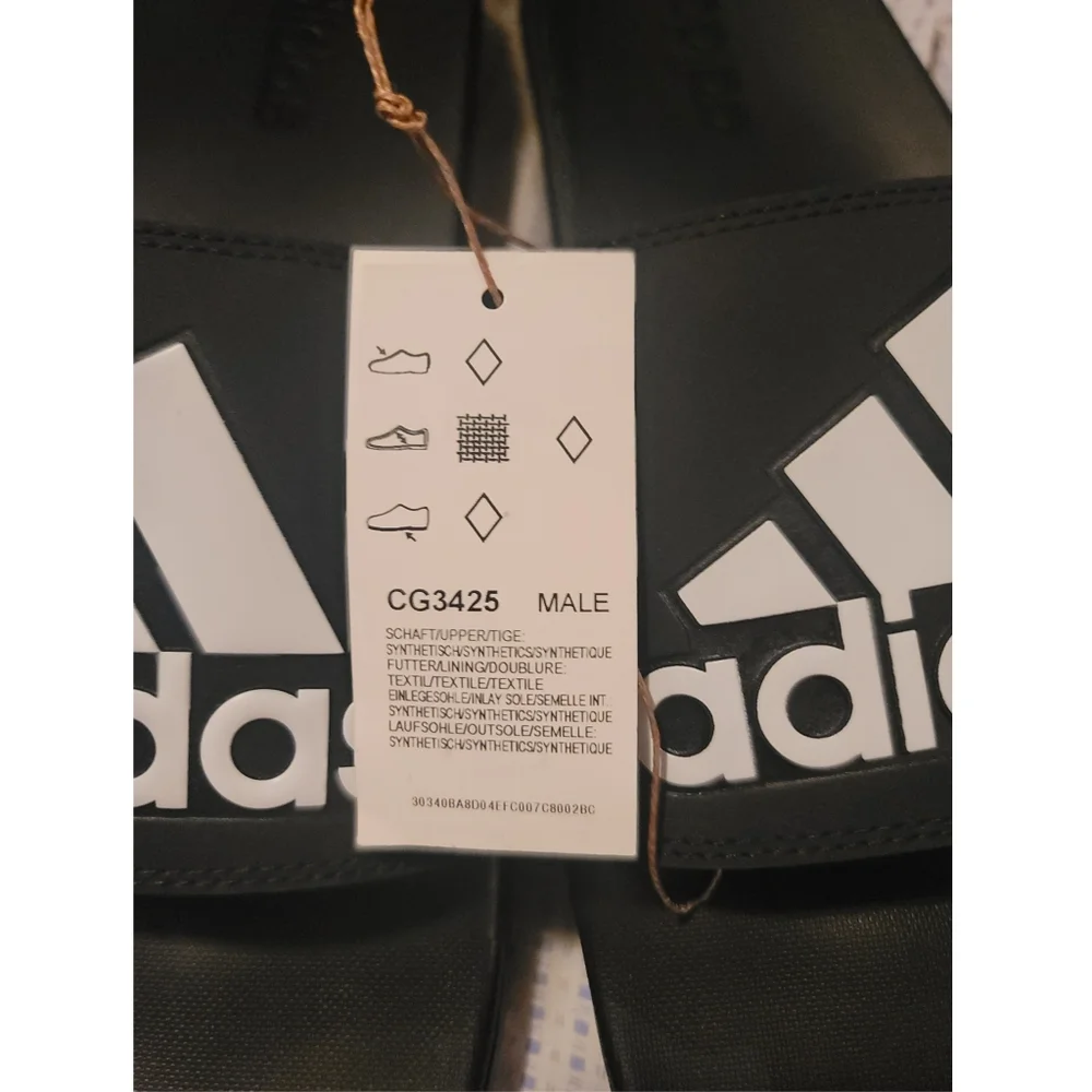 Adidas Men's Adilette Comfort Slides Sandals Size 11 - Picture 8 of 8